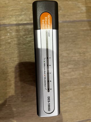 Switch D-Link DES-1005D 5 Puertos 10/100