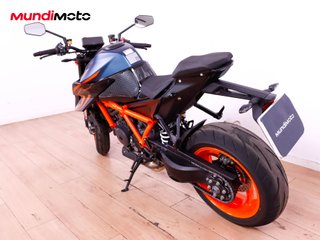 KTM 1290 SUPER DUKE R EVO