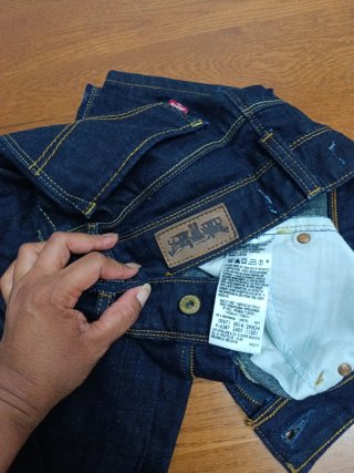 Pantalón Levis Azul. Total mente Nuevo