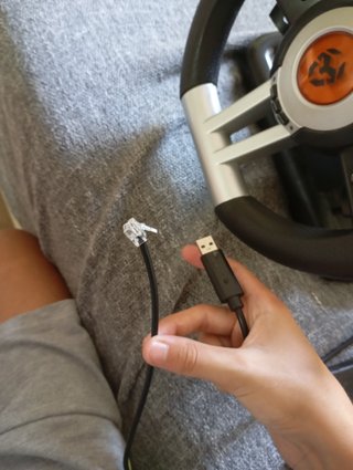 Volante de carreras PS4 seminuevo + regalo pedales