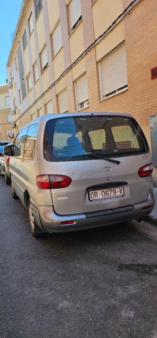 Hyundai H-1 1999
