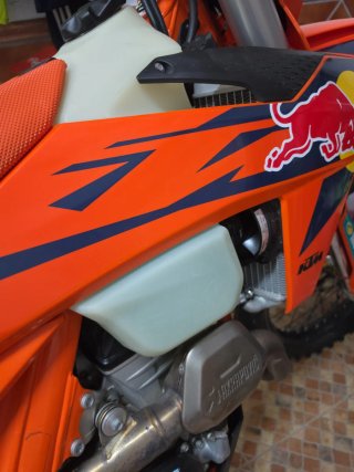 KTM 250 EXC-F 2025 champions edition