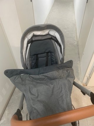 Cochecito plegable gris - donación