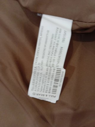 Cazadora polipiel Pull and Bear marrón