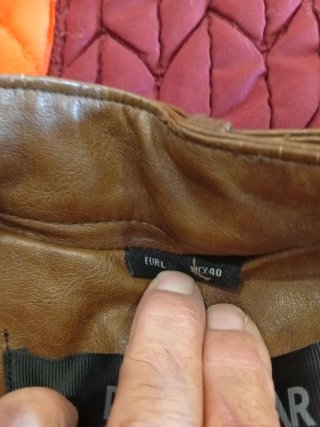 Cazadora polipiel Pull and Bear marrón