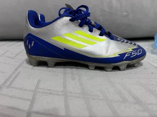 Botas de fútbol Adidas Messi F50 infantiles