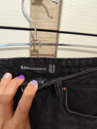 Falda vaquera negra Stradivarius