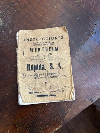 Máquina de coser Wertheim antigua