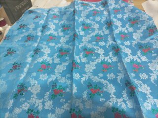 Retal fallera azul con flores