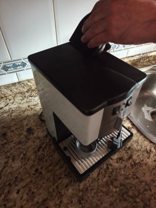 Cafetera Espresso Gris claro y Negra