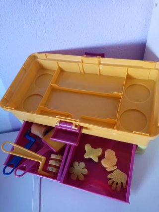 Caja de manualidades infantil con asa