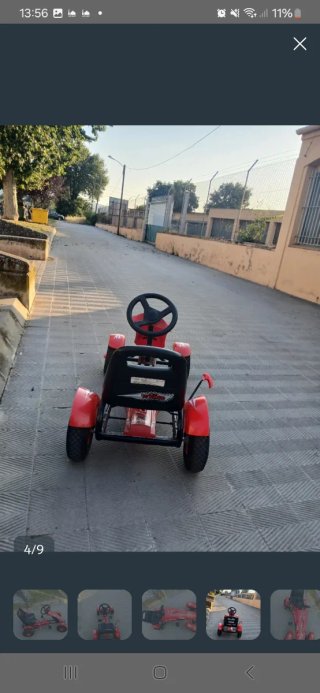 Bicicleta de pedales infantil roja