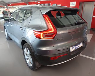 Volvo XC40 2.0 D4 AWD MOMENTUM AUTO 190CV