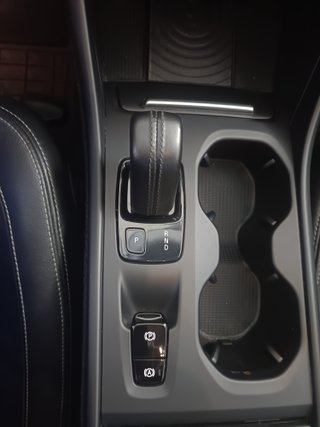 Volvo XC40 2.0 D4 AWD MOMENTUM AUTO 190CV