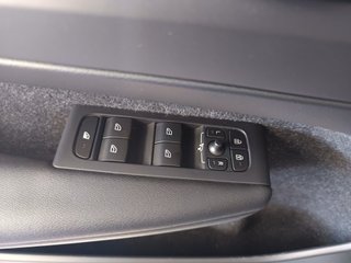 Volvo XC40 2.0 D4 AWD MOMENTUM AUTO 190CV