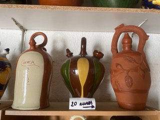 Botijos y jarrones de cerámica