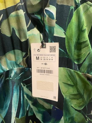 Vestido largo estampado hojas verde