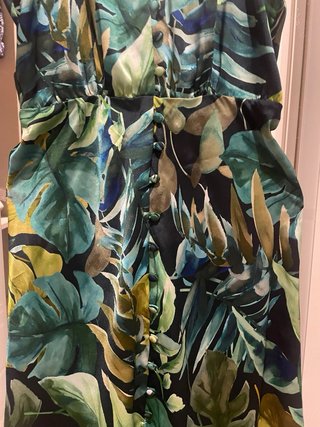 Vestido largo estampado hojas verde