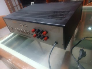 Amplificador Integrado Luxman LV-101 Negro