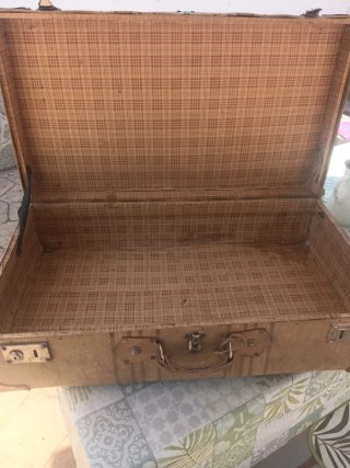 Maleta vintage de lona y cuero