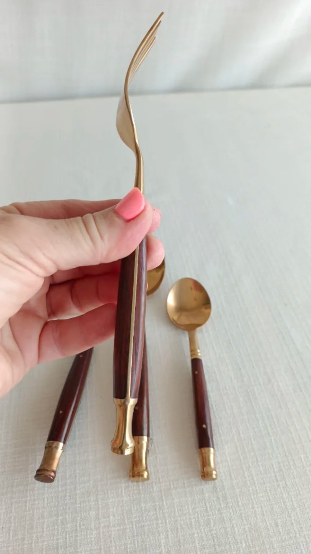 Cubertería Tailandesa Completa Madera y Metal