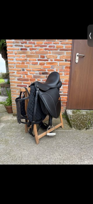 Silla de montar inglesa de cuero Nueva a estrenar