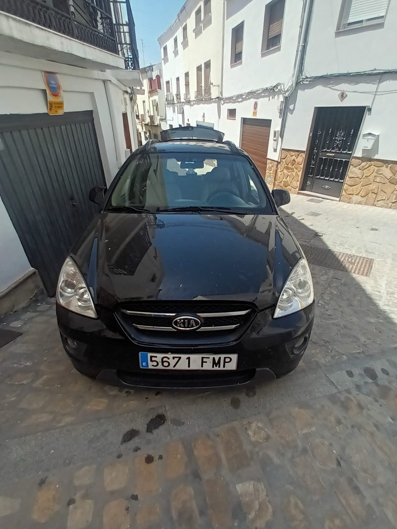 KIA Carens 2007 - foto 1