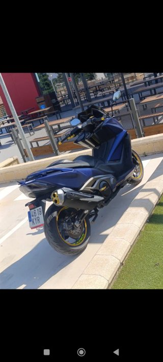 Kymco AK550 Maxi Scooter Azul