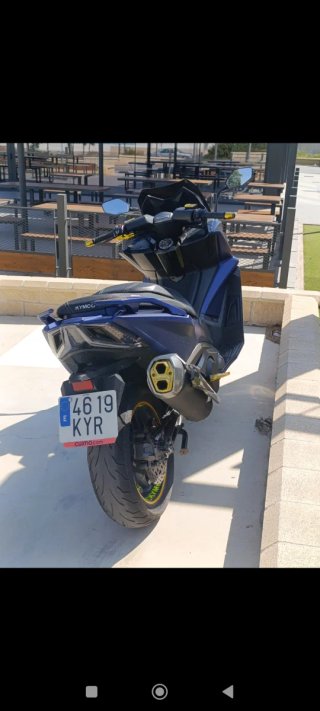 Kymco AK550 Maxi Scooter Azul