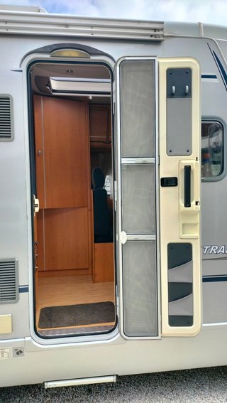 Autocaravana perfilada Hymer Tramp 572 de ocasión