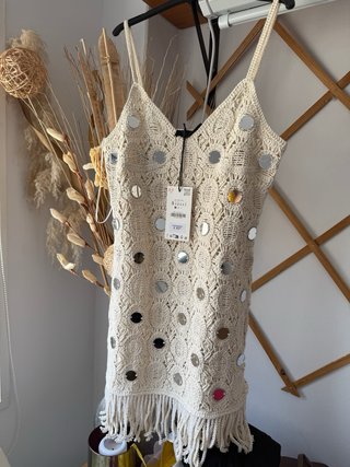 Vestido Zara crochet espejos flecos