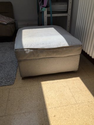 Reposapiés KIVIK con almacenaje Ikea