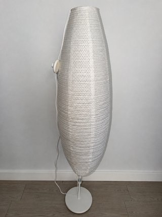 Lámpara de pie IKEA fibra blanca