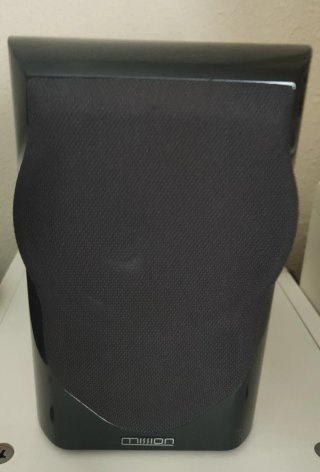 Altavoces Mission MV-2 Nogal/negro de 25 a 100W