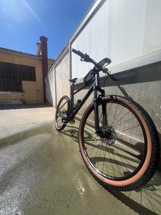 Bicicleta Focus MTB Negra