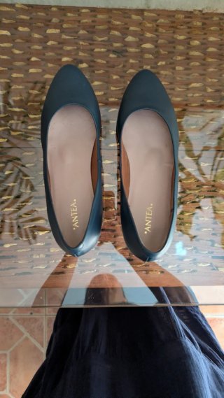 Zapatos de salón azules tacón bloque