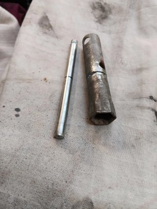 Llave de bujía 16mm