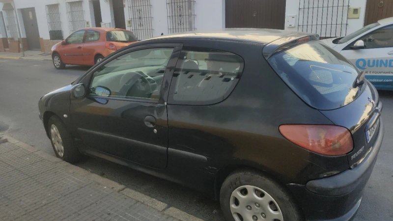 Peugeot 206 2006 - foto 1