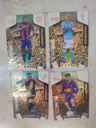 Momentum adrenalyn xl Panini 2025-26.