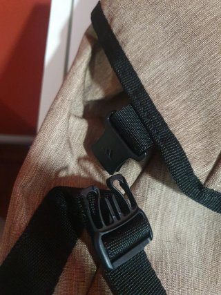 Mochila Adidas Marrón y Negra