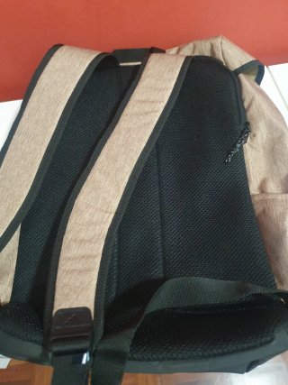 Mochila Adidas Marrón y Negra