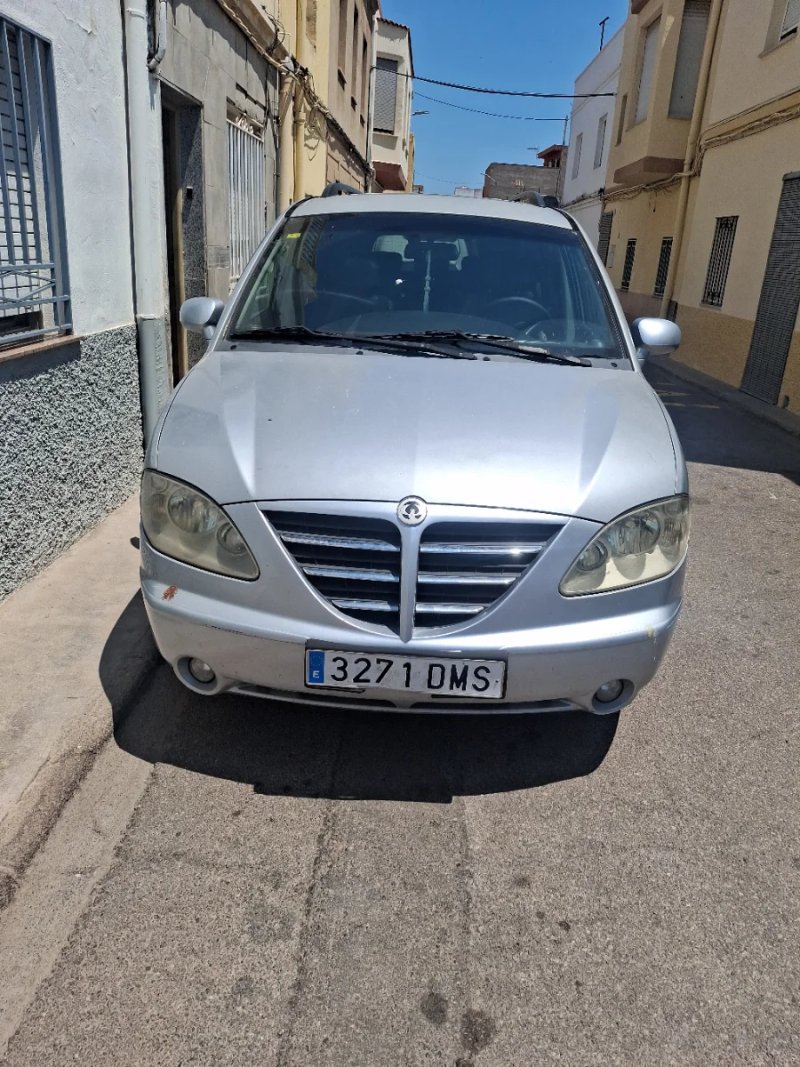 SsangYong Rodius 2005 - foto 1
