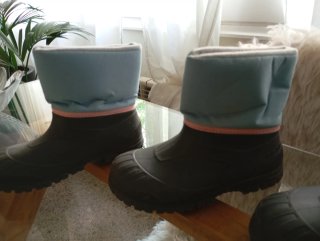 Ropa de sky. Talla 8a , 12a y 14a. Botas 32 y 35
