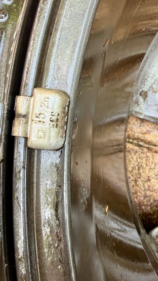 Llantas con neumáticos Originales Nissan