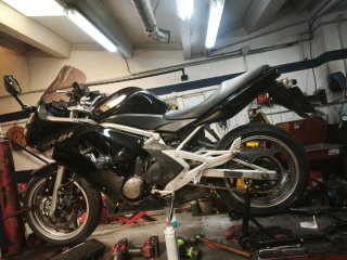 Kawasaki ER6F Negra