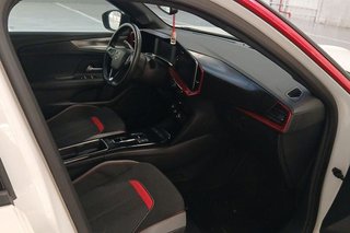 Opel Mokka   BEV 50kWh 100kW 136CV GSe
