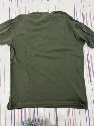 Camiseta verde manga corta