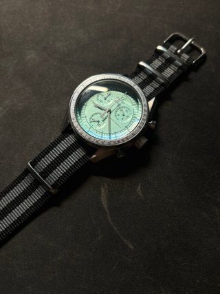 Omega Moonwatch Azul Claro 42mm
