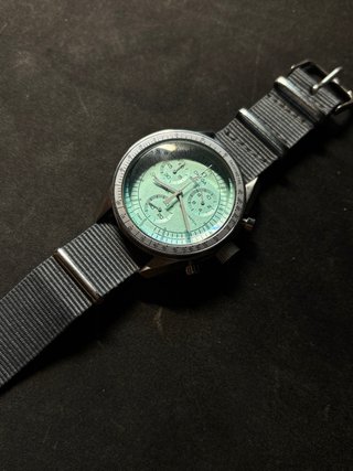 Omega Moonwatch Azul Claro 42mm