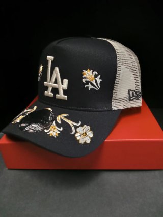 Gorra New Era LA Negra y Dorada Talla única
